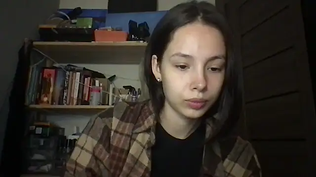 Yuna5343 online show from 11/12/25, 09:18