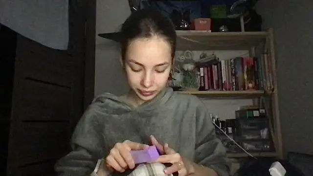 Yuna5343 online show from 10/02/25, 07:17