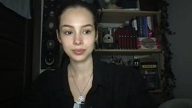 Yuna5343 online show from 03/25/26, 09:14