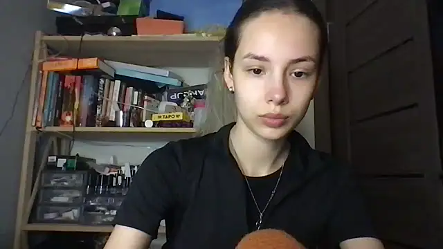 Yuna5343 online show from 12/04/25, 08:19