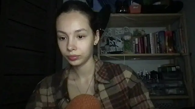 Yuna5343 online show from 09/19/25, 09:41