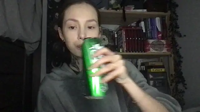 Yuna5343 online show from 04/14/26, 07:52