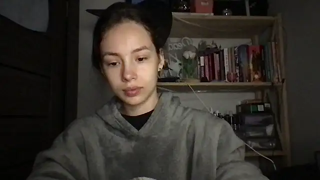 Yuna5343 online show from 10/04/25, 08:32