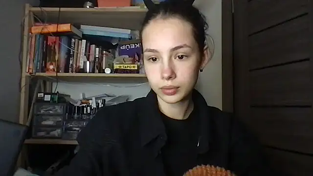 Yuna5343 online show from 12/01/25, 10:10