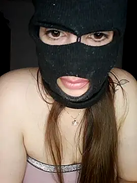 1Malika online show from 11/08/25, 12:09