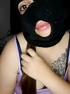 1Malika online show from 10/10/25, 08:04