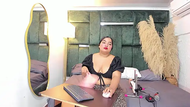 Snapshot of Chloe_jackson25 chatting on 02/27/26, 06:30 Chloe jackson25 online show from 02/27/26, 06:30