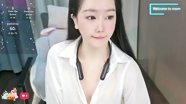 LINLIN-2025 online show from 11/01/25, 02:22