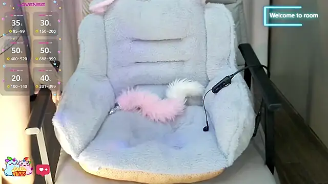 LINLIN-2025 online show from 11/25/25, 02:39