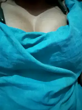 kaviyaponnu0987 online show from 02/11/26, 09:36