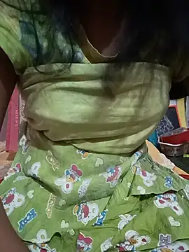 kaviyaponnu0987 online show from 07/06/26, 10:55