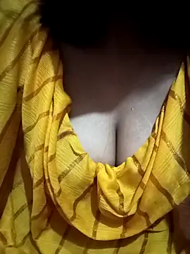 kaviyaponnu0987 online show from 04/18/26, 08:31