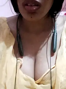 kaviyaponnu0987 online show from 11/15/25, 08:07