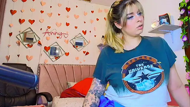 Anny Hurtado online show from 11/29/25, 05:07