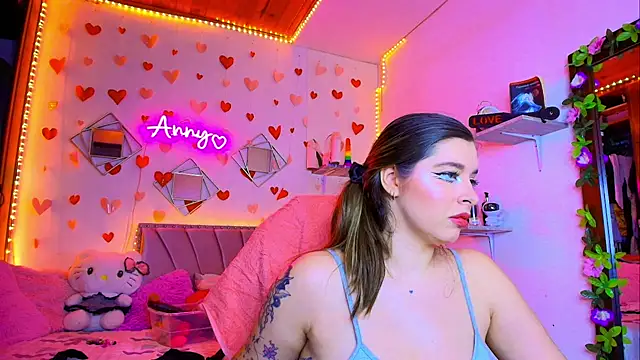 Anny Hurtado online show from 09/21/25, 08:08