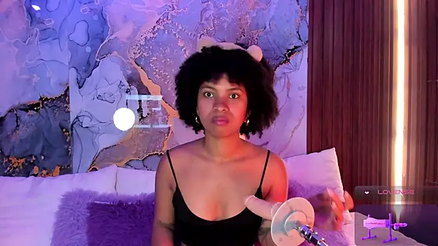 Lolalewis777 online show from 11/11/25, 06:14