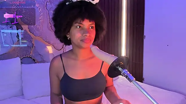 Lolalewis777 online show from 10/10/25, 10:54