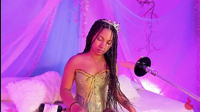 Snapshot of Lolalewis777 chatting on 06/20/26, 02:55 Lolalewis777 online show from 06/20/26, 02:55