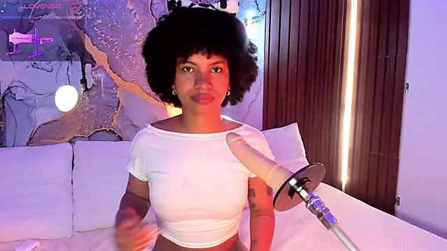 Lolalewis777 online show from 10/07/25, 09:16