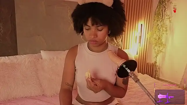 Lolalewis777 online show from 11/17/25, 09:41