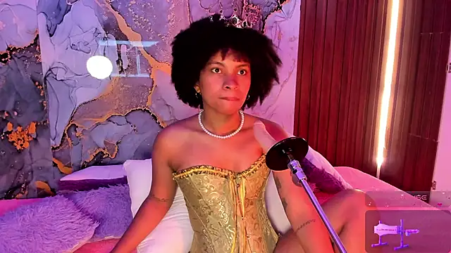 Lolalewis777 online show from 11/01/25, 04:56