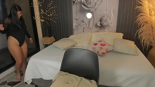 ShaniaDaniels online show from 02/01/26, 10:41