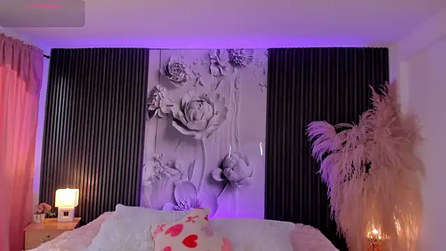 ShaniaDaniels online show from 04/15/26, 08:31