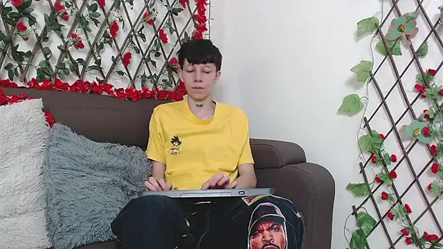 LiamBrown09 online show from 03/21/26, 07:07