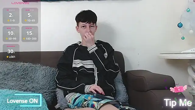 LiamBrown09 online show from 12/02/25, 07:48