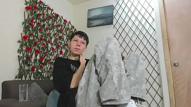 Snapshot of LiamBrown09 chatting on 06/20/26, 07:30 LiamBrown09 online show from 06/20/26, 07:30