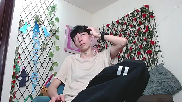 LiamBrown09 online show from 03/30/26, 07:15