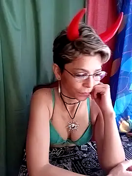 Lulypsicologasexual online show from 11/04/25, 04:22