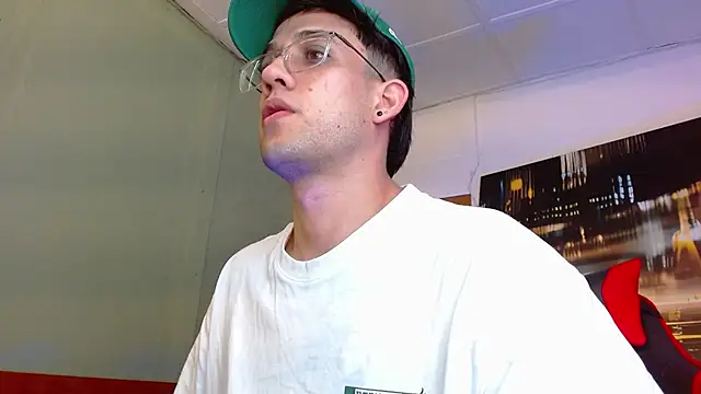 alexgiraldo   online show from 06/20/26, 01:10