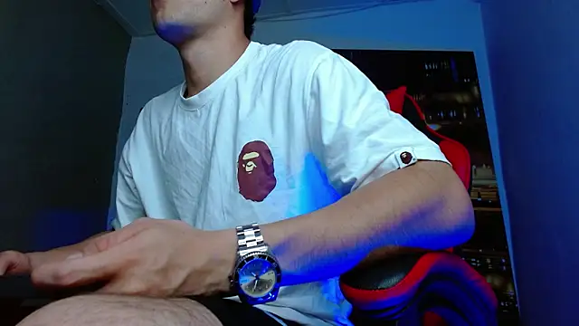 Snapshot of alexgiraldo__ chatting on 04/09/26, 01:51 alexgiraldo online show from 04/09/26, 01:51