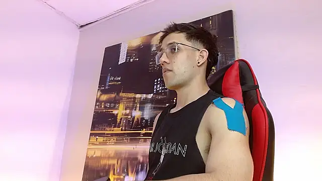 Snapshot of alexgiraldo__ chatting on 03/16/26, 06:06 alexgiraldo online show from 03/16/26, 06:06