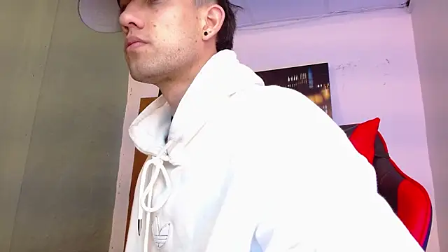 alexgiraldo   online show from 05/17/26, 11:54