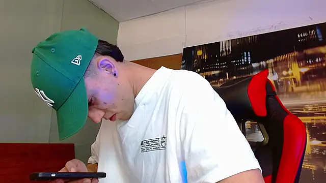 alexgiraldo   online show from 06/04/26, 02:44