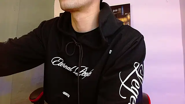 Snapshot of alexgiraldo__ chatting on 03/29/26, 10:39 alexgiraldo online show from 03/29/26, 10:39