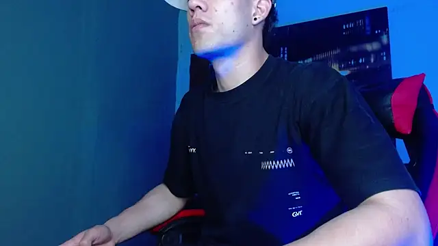 alexgiraldo   online show from 05/09/26, 01:42