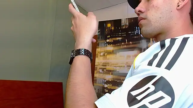 alexgiraldo   online show from 06/12/26, 03:04
