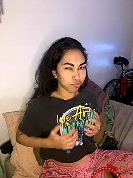 Snapshot of jessens144 chatting on 10/09/25, 02:45 jessens144 online show from 10/09/25, 02:45