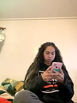 Snapshot of jessens144 chatting on 11/06/25, 06:56 jessens144 online show from 11/06/25, 06:56