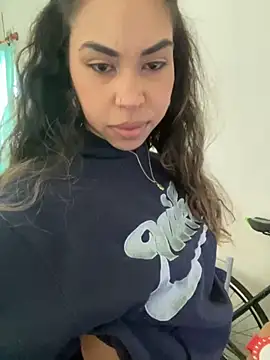 Snapshot of jessens144 chatting on 09/28/25, 03:30 jessens144 online show from 09/28/25, 03:30