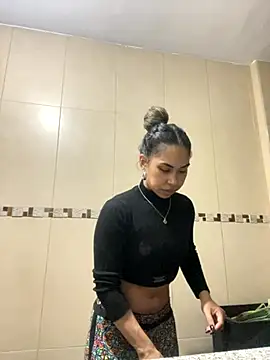 Snapshot of jessens144 chatting on 09/21/25, 03:11 jessens144 online show from 09/21/25, 03:11