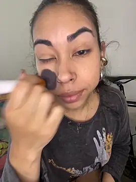 Snapshot of jessens144 chatting on 09/25/25, 03:29 jessens144 online show from 09/25/25, 03:29