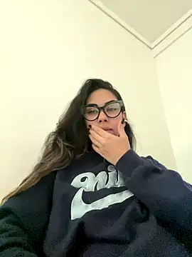 Snapshot of jessens144 chatting on 09/23/25, 03:41 jessens144 online show from 09/23/25, 03:41