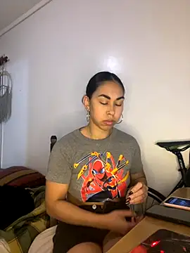 Snapshot of jessens144 chatting on 10/25/25, 03:06 jessens144 online show from 10/25/25, 03:06