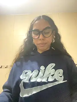 Snapshot of jessens144 chatting on 09/26/25, 03:35 jessens144 online show from 09/26/25, 03:35