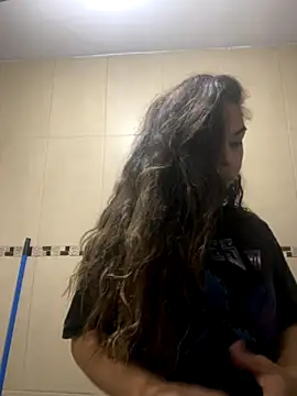 Snapshot of jessens144 chatting on 12/02/25, 03:41 jessens144 online show from 12/02/25, 03:41