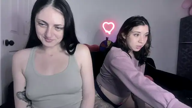 Snapshot of torithequeen chatting on 03/25/26, 02:27 torithequeen online show from 03/25/26, 02:27